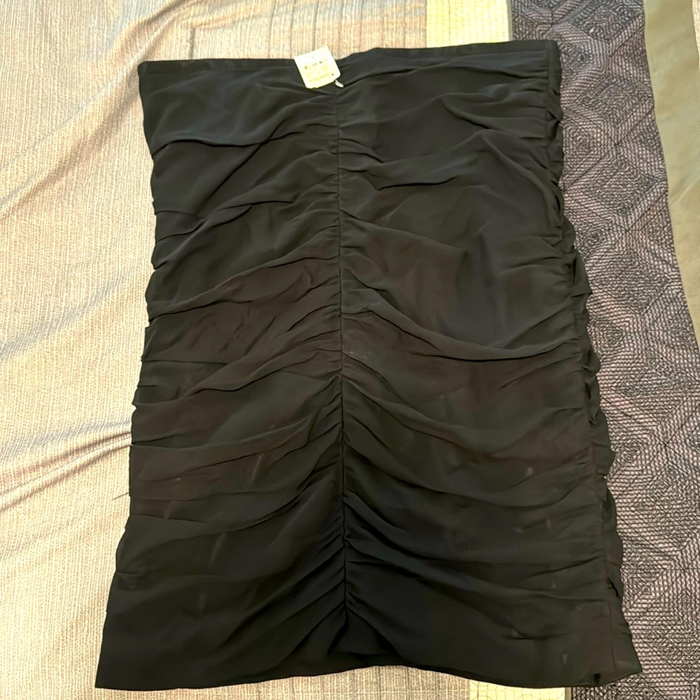 Armani black knee length skirt italian size 8